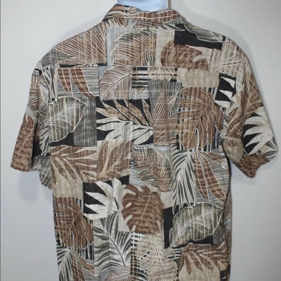 Bishop St Apparel Tropical Leaf Button Down - Picture 4 of 5